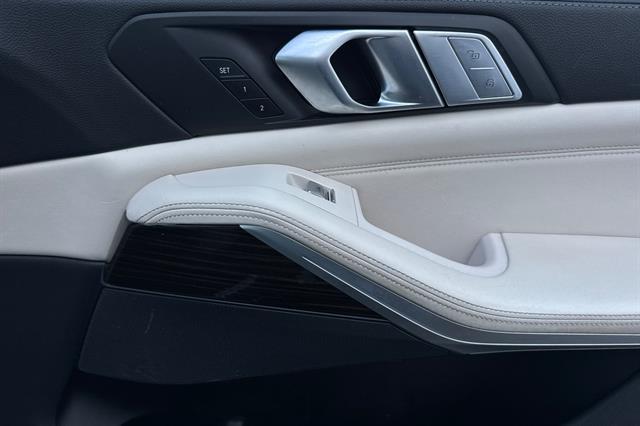 used 2021 BMW X7 car, priced at $37,082