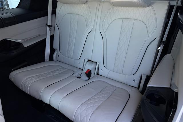 used 2021 BMW X7 car, priced at $37,082