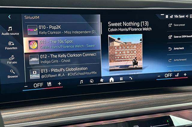 new 2025 BMW i7 car