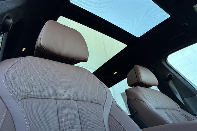 new 2026 BMW X7 car, priced at $119,590