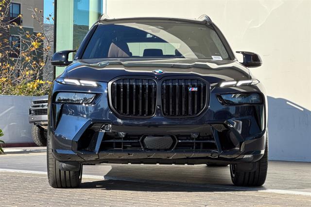 new 2026 BMW X7 car, priced at $119,590