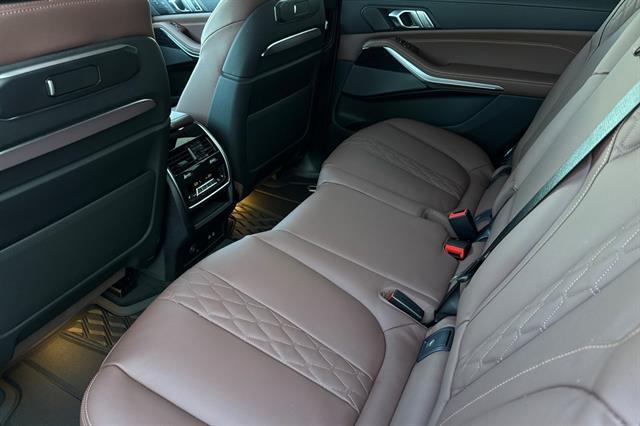 new 2026 BMW X7 car, priced at $119,590