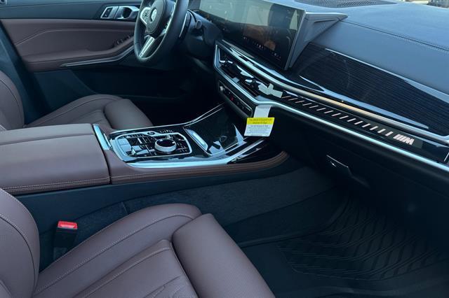new 2026 BMW X7 car, priced at $119,590