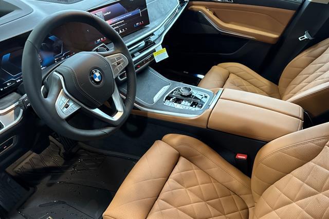 new 2025 BMW X7 car, priced at $90,235