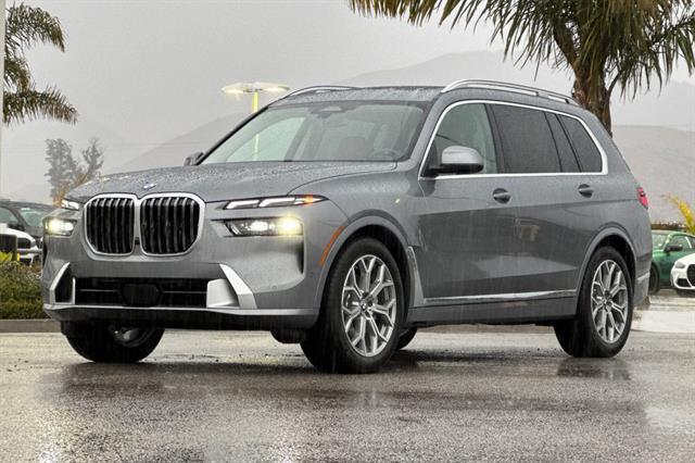 new 2025 BMW X7 car, priced at $90,235