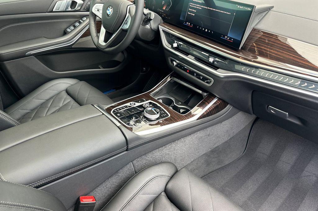new 2026 BMW X7 car, priced at $93,725