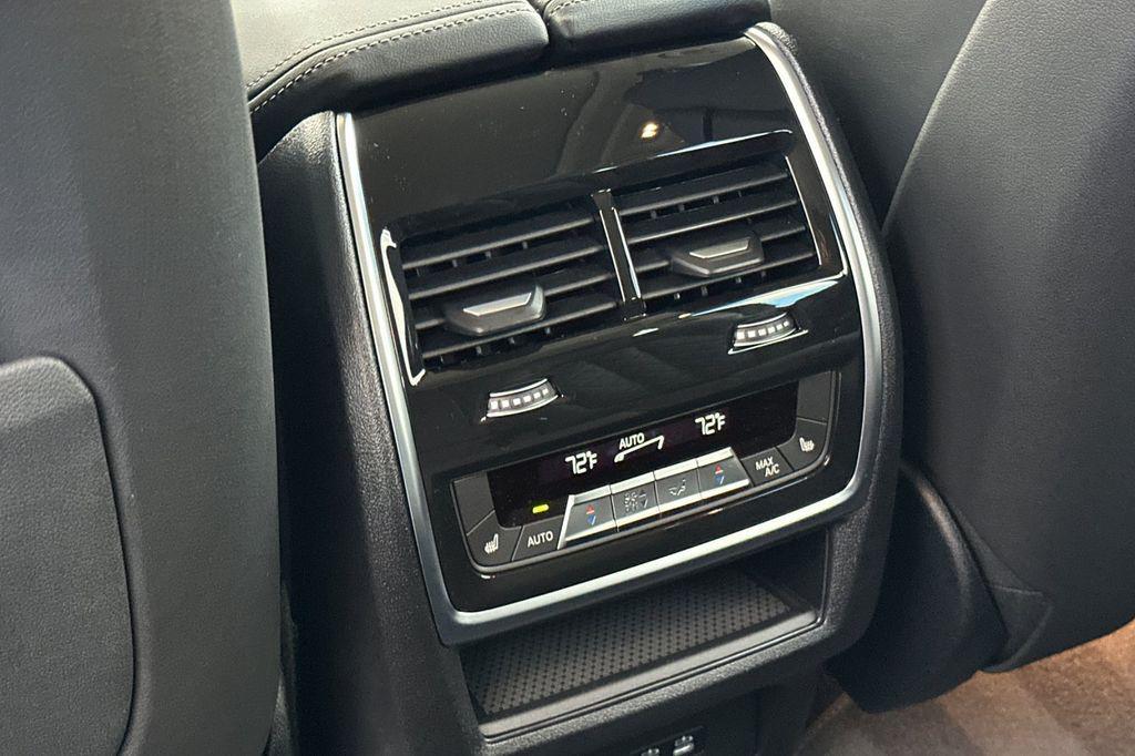 new 2026 BMW X7 car, priced at $93,725