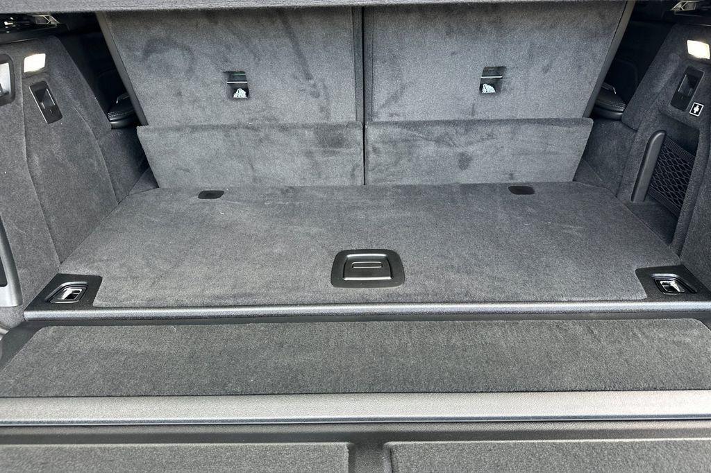 new 2026 BMW X7 car, priced at $93,725