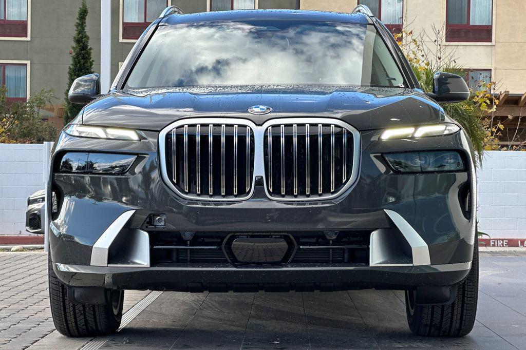 new 2026 BMW X7 car, priced at $93,725