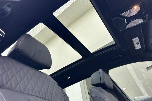 used 2023 BMW X7 car, priced at $79,008