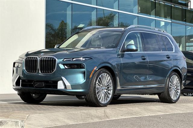 new 2025 BMW X7 car, priced at $98,285