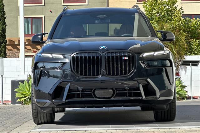 new 2026 BMW X7 car, priced at $117,590