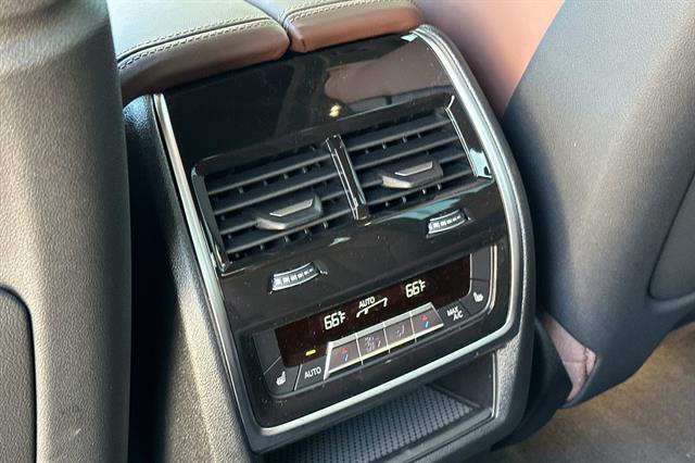 new 2026 BMW X7 car, priced at $117,590