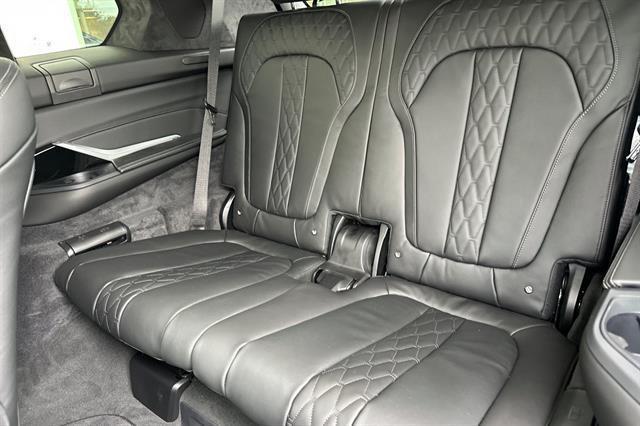 new 2026 BMW X7 car, priced at $105,525