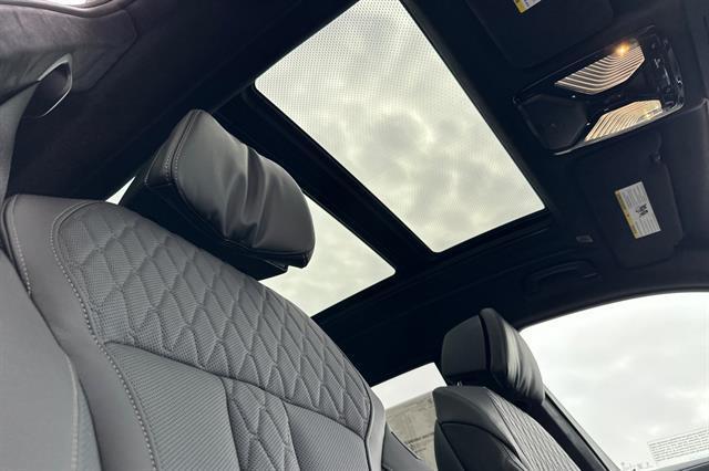 new 2026 BMW X7 car, priced at $105,525