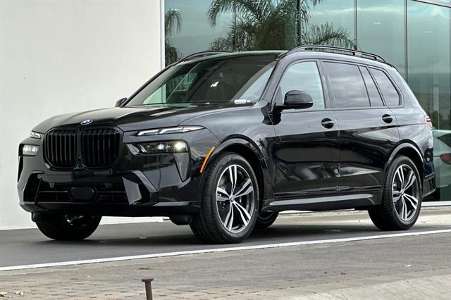new 2026 BMW X7 car, priced at $105,525