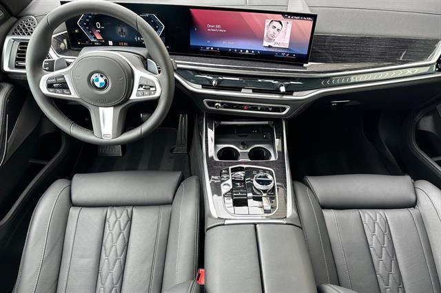 new 2026 BMW X7 car, priced at $105,525