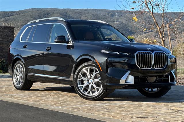 new 2025 BMW X7 car, priced at $90,235