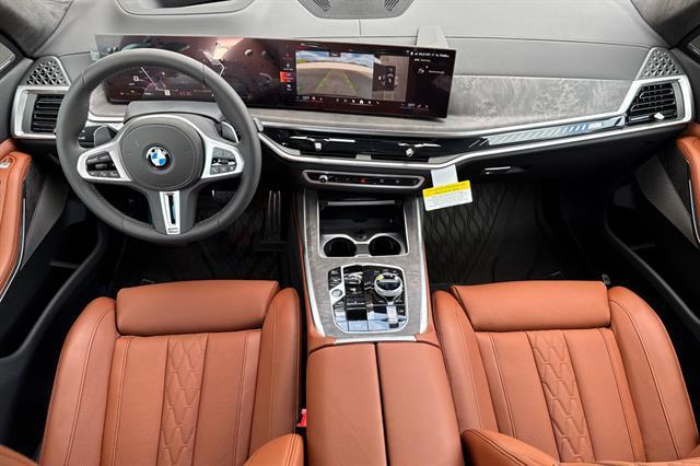 new 2025 BMW X7 car, priced at $120,705