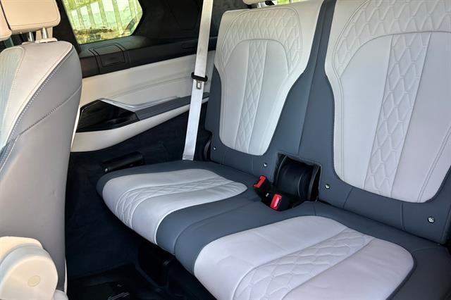 used 2023 BMW X7 car, priced at $82,615