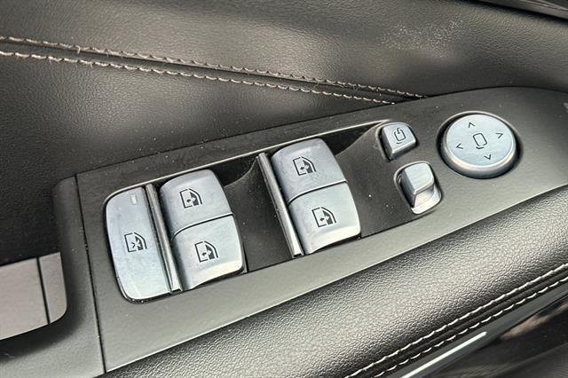 used 2023 BMW X7 car, priced at $51,322