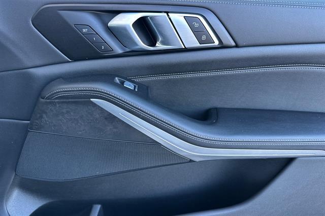 used 2023 BMW X7 car, priced at $56,995