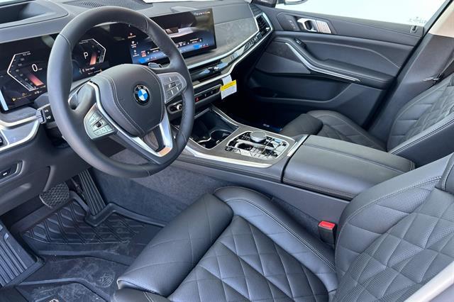 new 2026 BMW X7 car, priced at $89,815