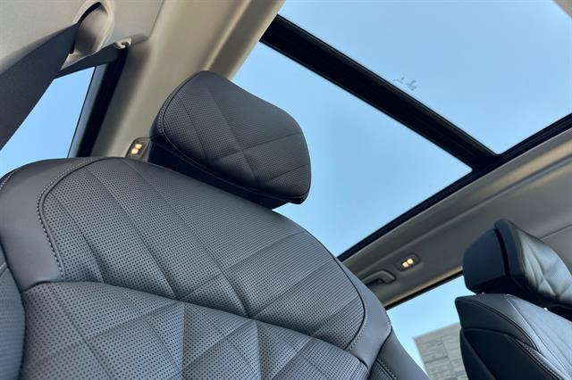 new 2026 BMW X7 car, priced at $89,815