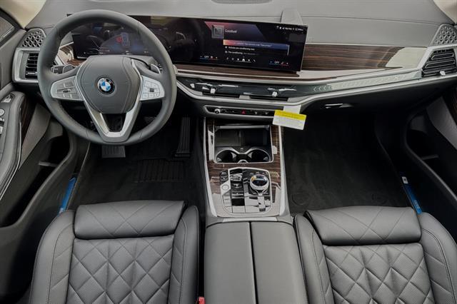 new 2025 BMW X7 car, priced at $90,235