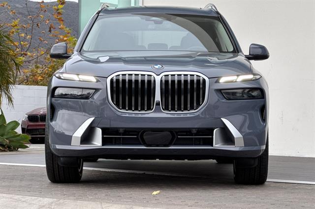 new 2025 BMW X7 car, priced at $90,235