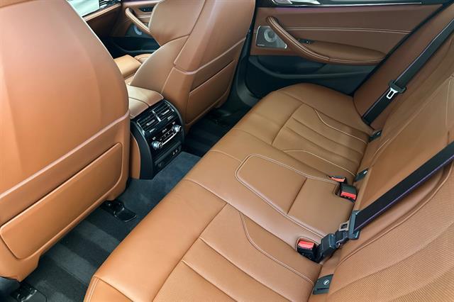used 2022 BMW M5 car, priced at $92,888