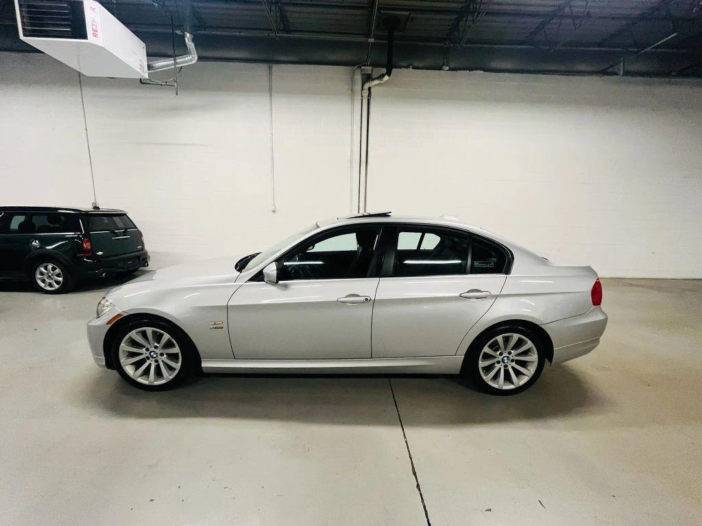 used 2009 BMW 328 car, priced at $9,500
