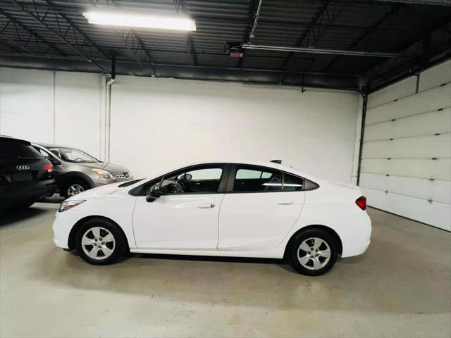 used 2018 Chevrolet Cruze car, priced at $10,000