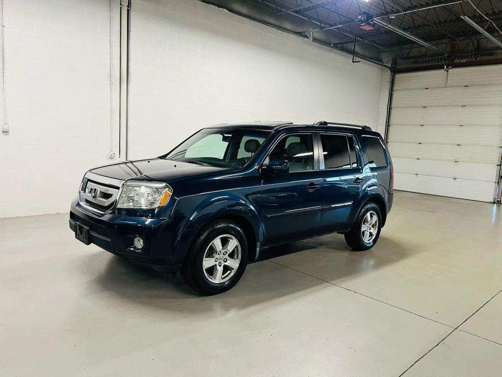used 2009 Honda Pilot car, priced at $7,500