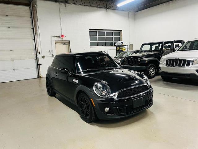 used 2013 MINI Hardtop car, priced at $8,900