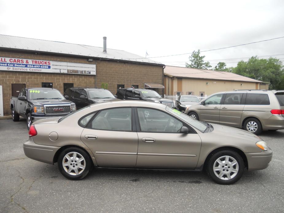 used 2006 Ford Taurus car, priced at $3,990