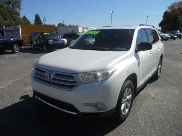 used 2011 Toyota Highlander car, priced at $9,900