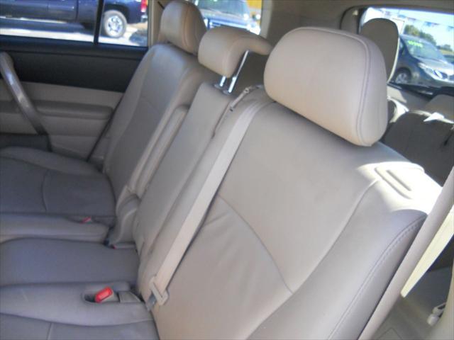 used 2011 Toyota Highlander car, priced at $9,900