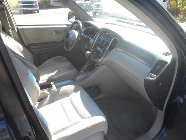 used 2003 Toyota Highlander car, priced at $5,600