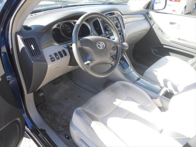 used 2003 Toyota Highlander car, priced at $5,600