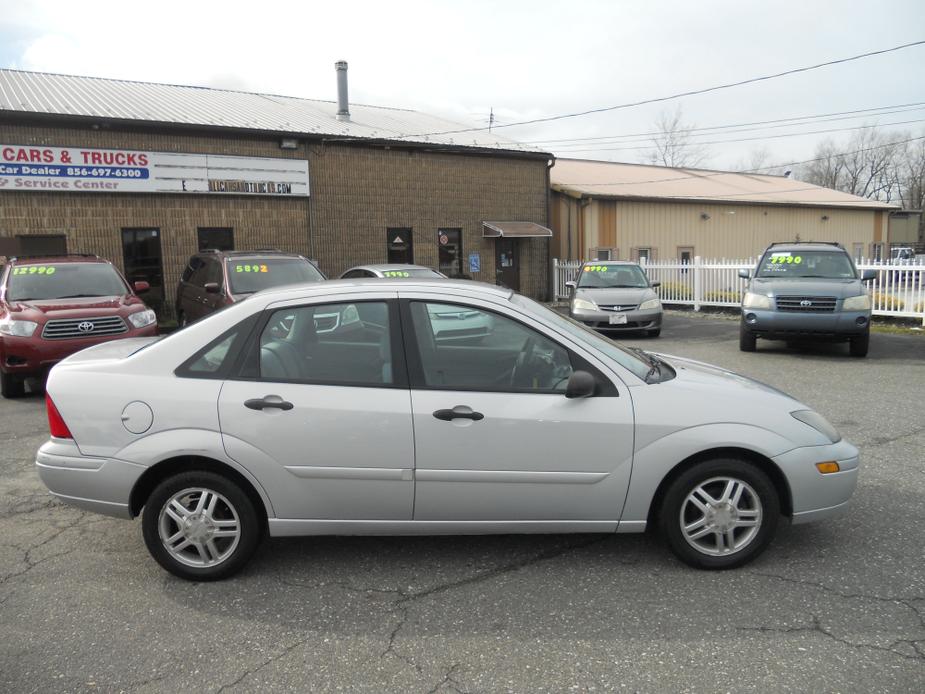 used 2004 Ford Focus car, priced at $3,290