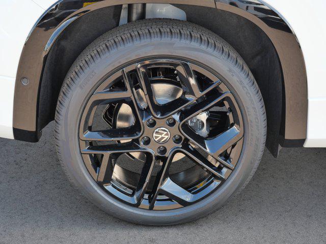 new 2025 Volkswagen Tiguan car, priced at $38,990