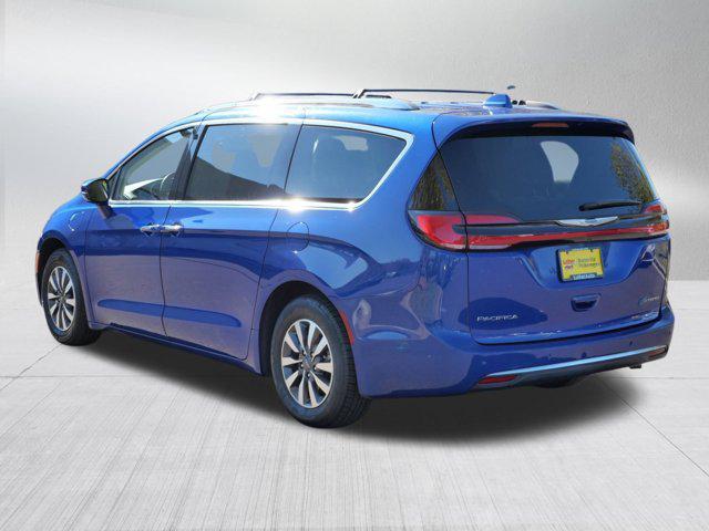 used 2021 Chrysler Pacifica Hybrid car, priced at $20,975