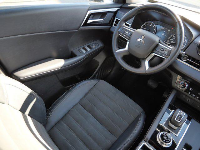 used 2024 Mitsubishi Outlander car, priced at $22,975