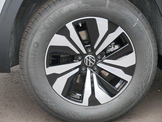 new 2026 Volkswagen Atlas car, priced at $57,685