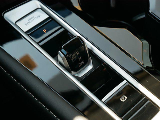 new 2025 Volkswagen Atlas car, priced at $48,445
