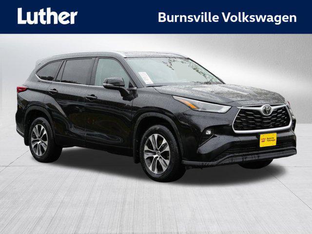 used 2023 Toyota Highlander car, priced at $35,475