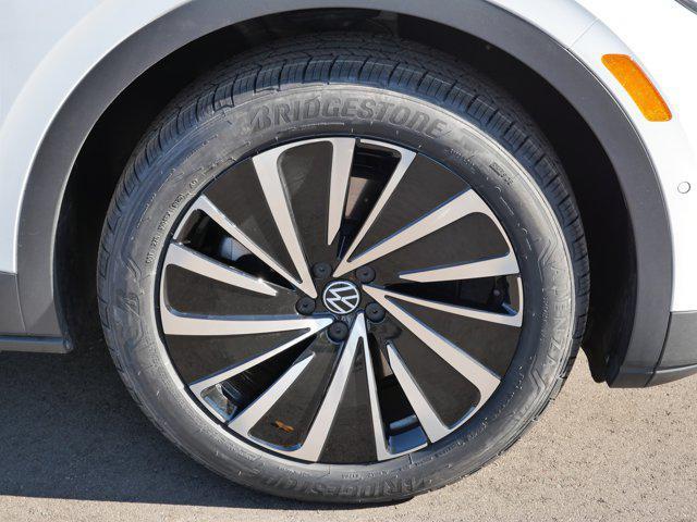 used 2023 Volkswagen ID.4 car, priced at $28,995