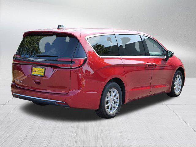 used 2024 Chrysler Pacifica car, priced at $29,475