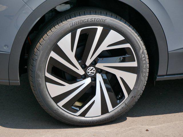 new 2025 Volkswagen ID.4 car, priced at $54,029